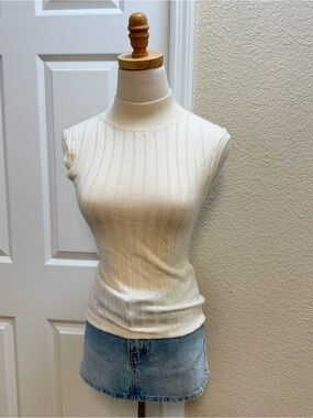 Banana Republic 100% Merino Wool Ribbed Mock Neck Sweater Tank XXS Petite NWT